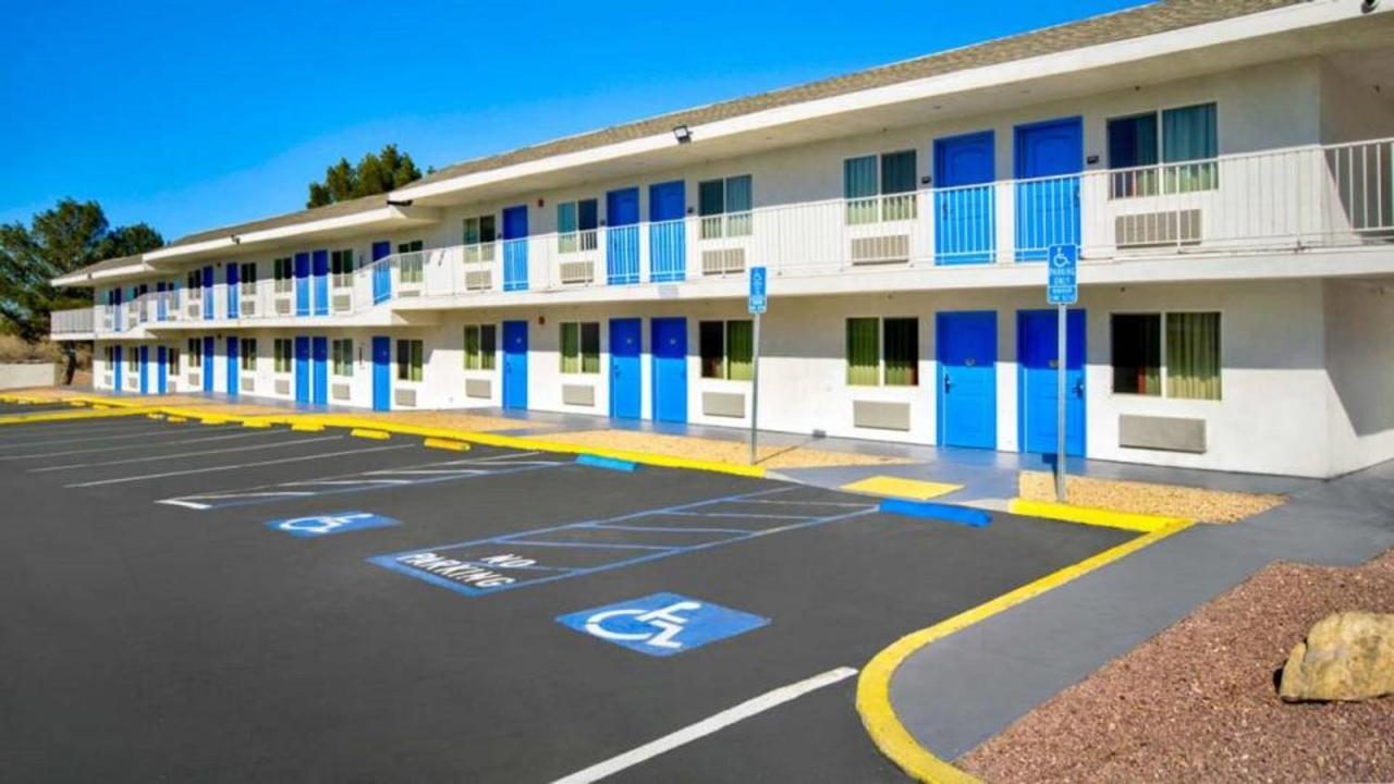 Motel 6 Victorville Eksteriør bilde