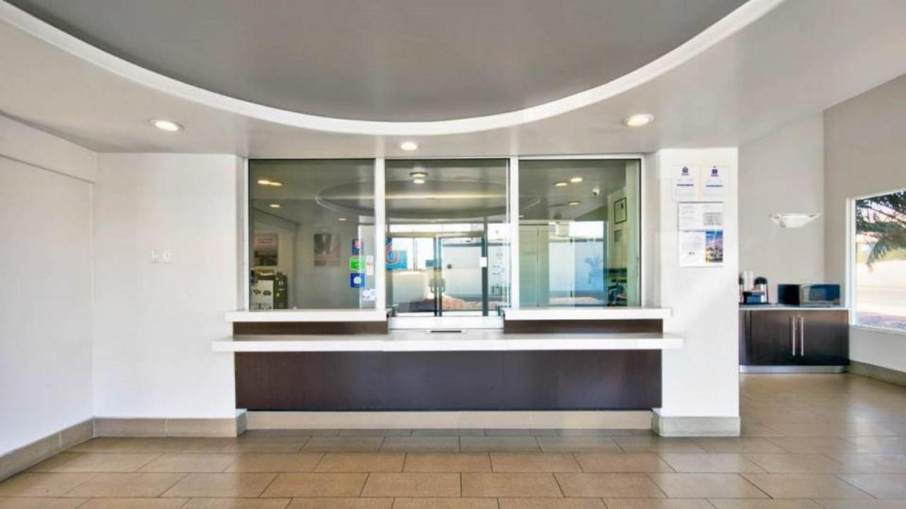Motel 6 Victorville Eksteriør bilde