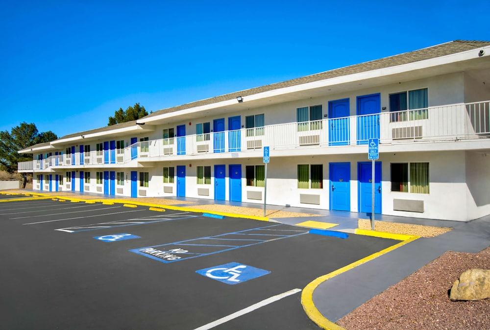 Motel 6 Victorville Eksteriør bilde