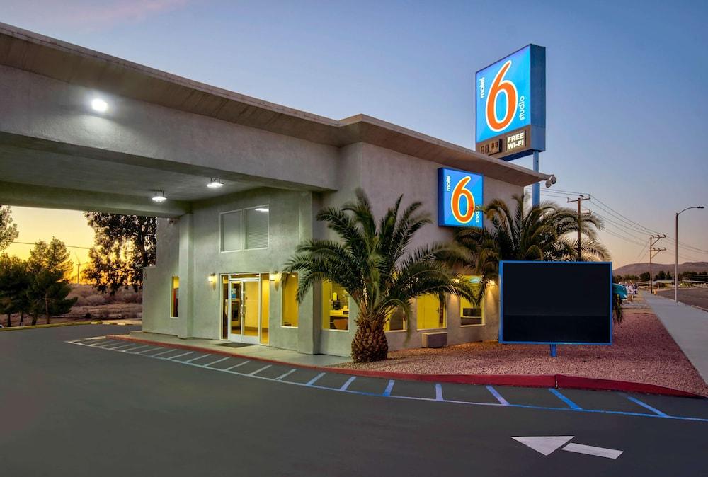 Motel 6 Victorville Eksteriør bilde