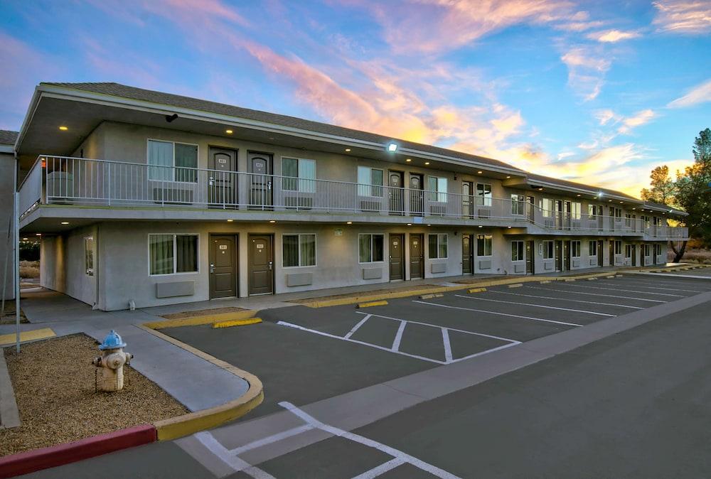Motel 6 Victorville Eksteriør bilde