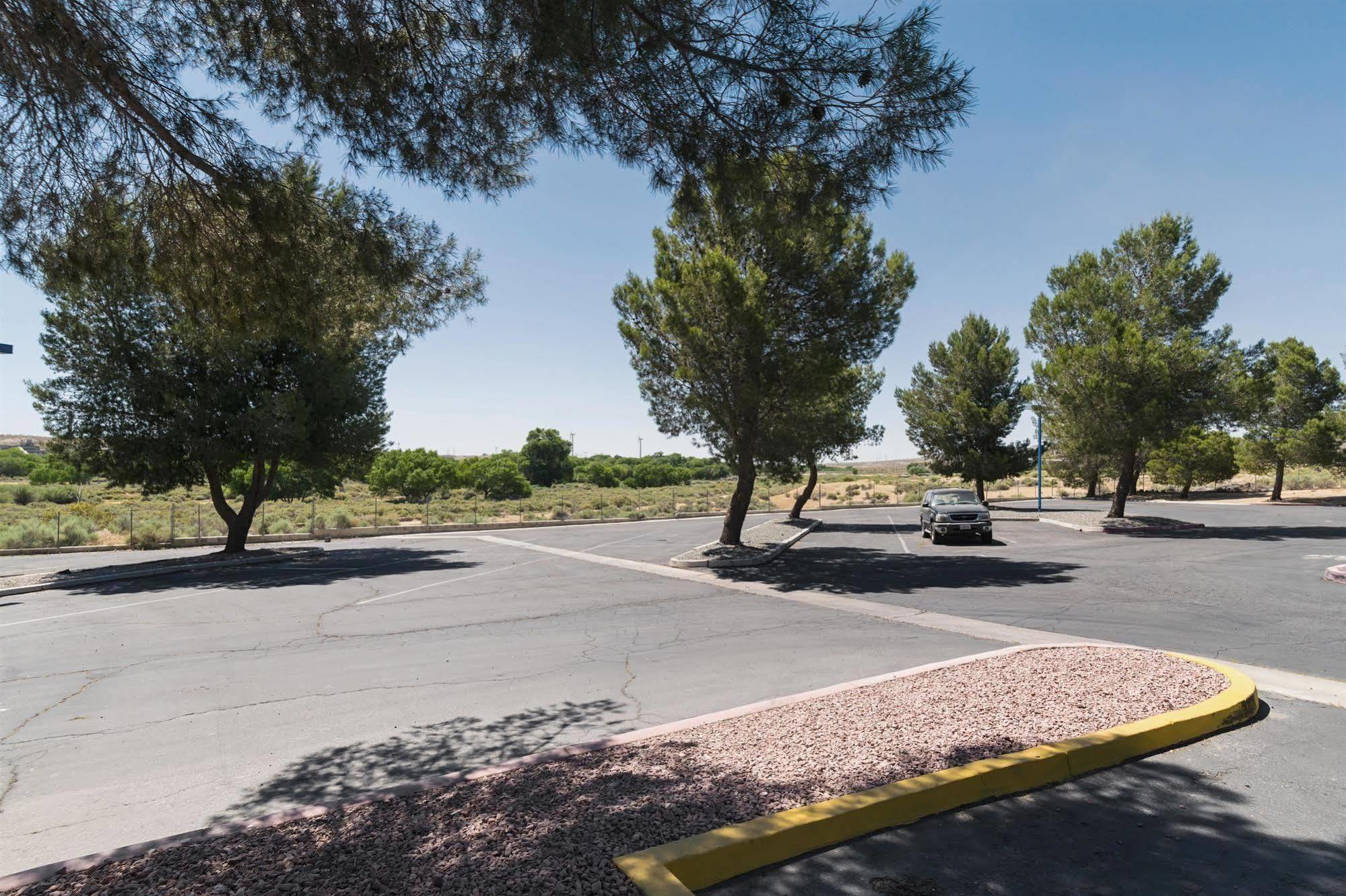 Motel 6 Victorville Eksteriør bilde